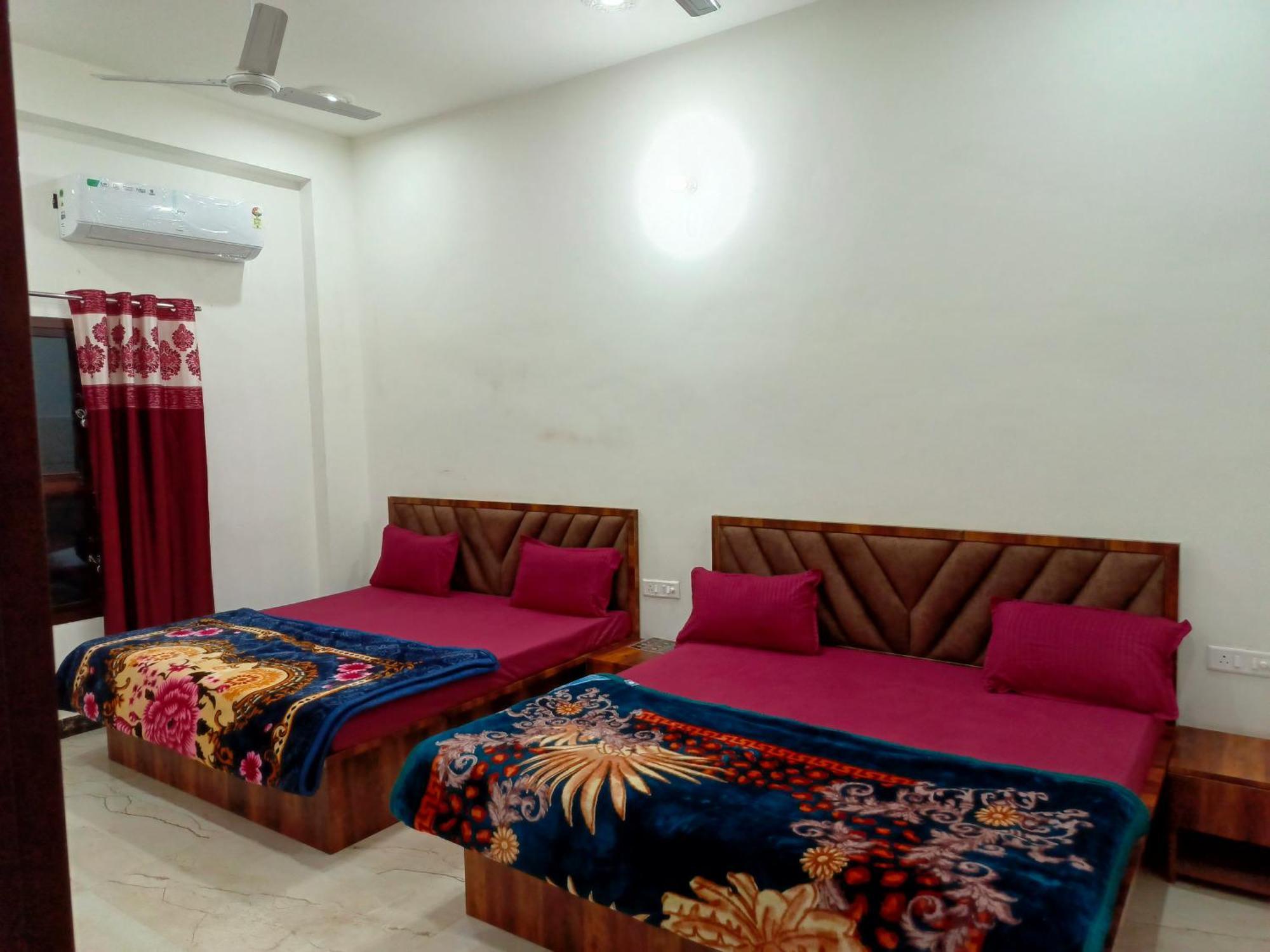 马图拉 Shri Girraj Residency酒店 外观 照片